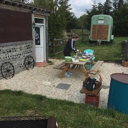 The Country Shack Pod Kamp alanı *